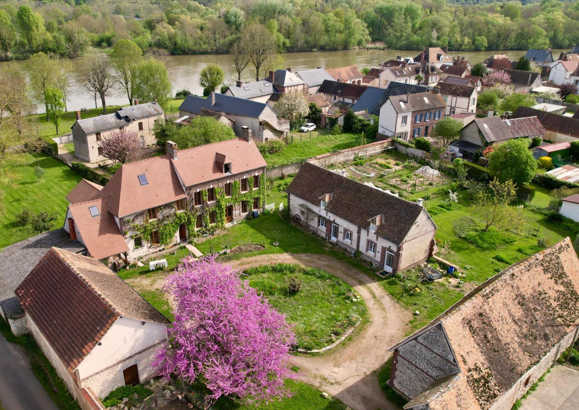 Les Jardins De Felicie Villa Poses Eksteriør billede
